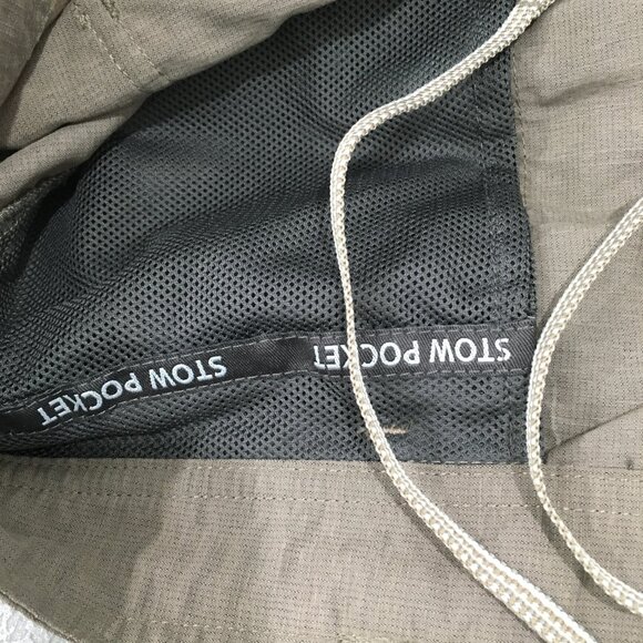 THE NORTH FACE Brown/Stone Drawstring Waist Adjustable Hem Activewear Shorts - Picture 4 of 14